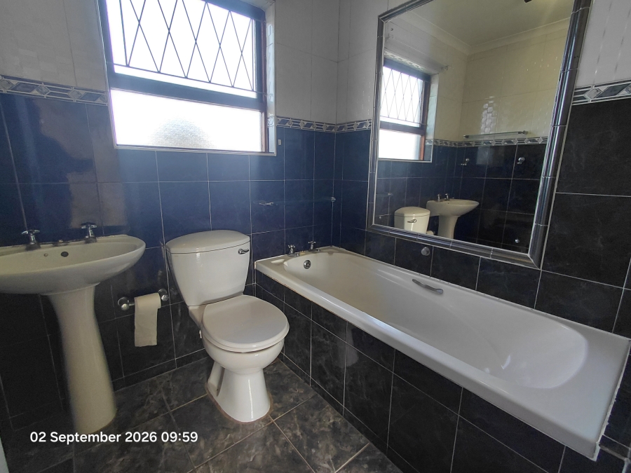 2 Bedroom Property for Sale in Kabega Park Eastern Cape